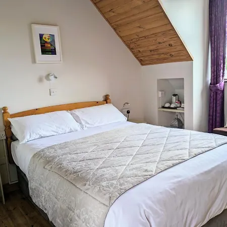 Melrose Bed & Breakfast 3*